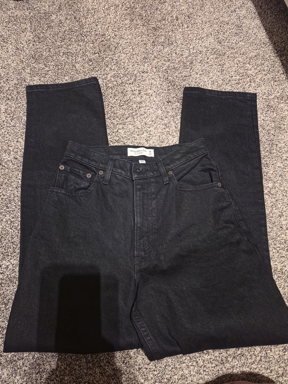 Abercrombie & Fitch Curve Love The 90s Straight Ultra High Rise Jeans Black 26